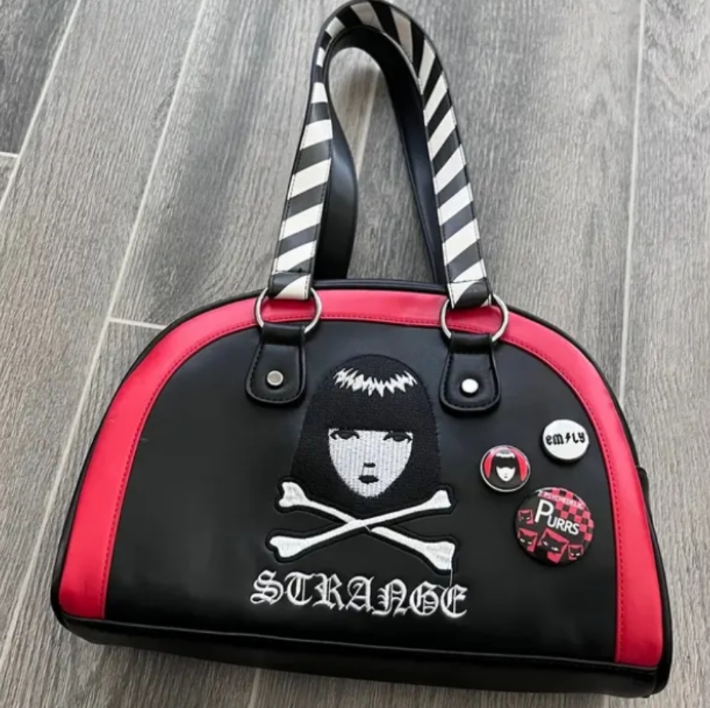 EMILY THE STRANGE BOWLER PURSE & Emily the strange kitty posse chain necklace